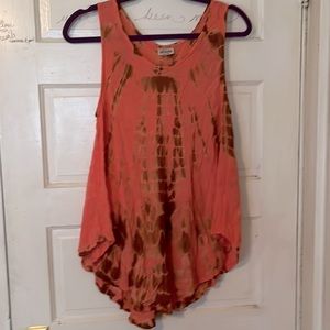 Sleeveless tie-dye tunic